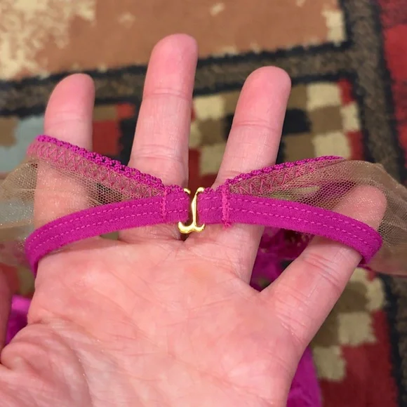 Women’s Fashionnova body suit - Picture 4 of 8